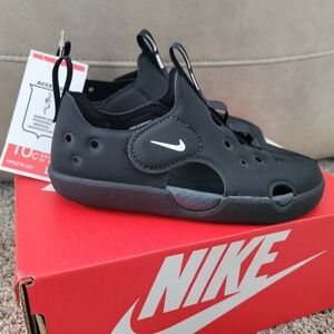 New Nike Sunray Protect 4 - toddler / preschool size 10 nike sandals